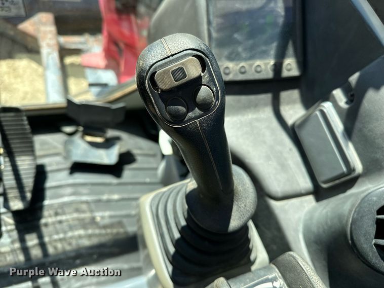 image for item DF8467 2014 Takeuchi TB260 mini excavator