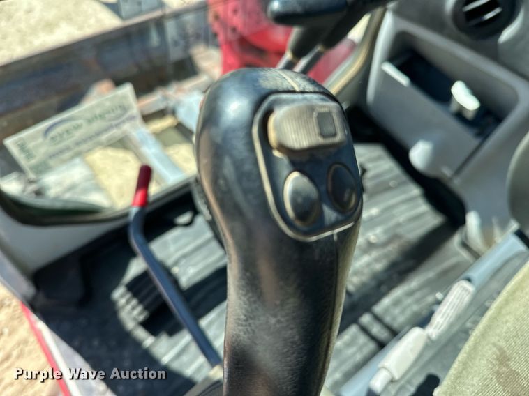 image for item DF8467 2014 Takeuchi TB260 mini excavator