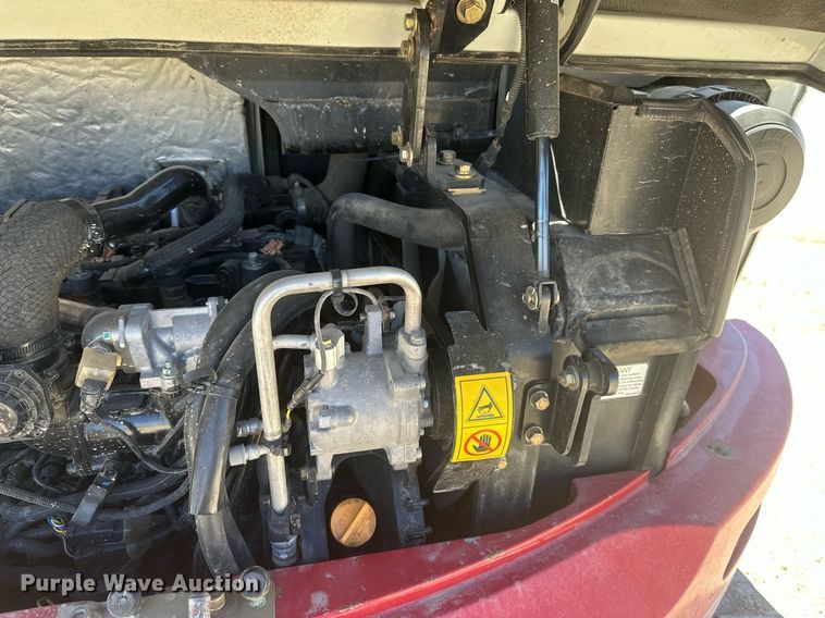 image for item DF8467 2014 Takeuchi TB260 mini excavator