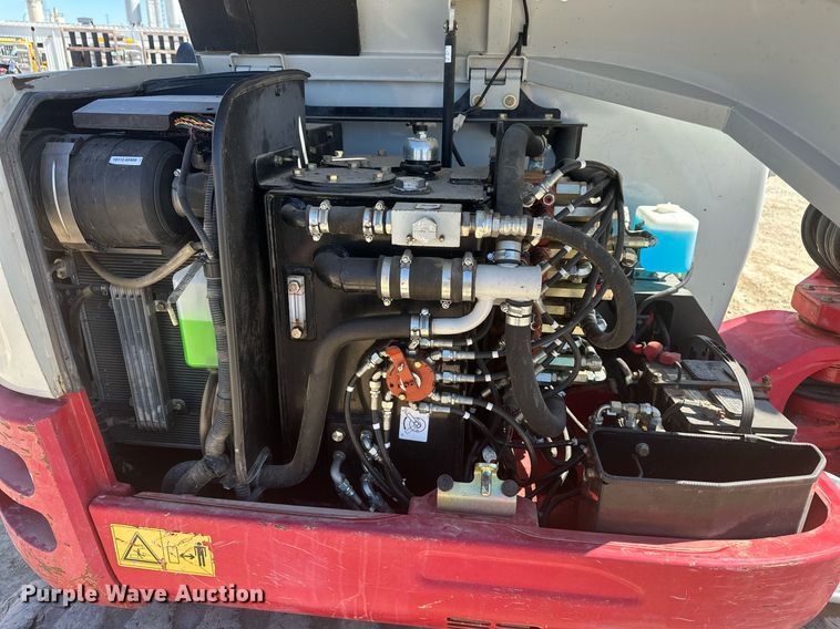 image for item DF8467 2014 Takeuchi TB260 mini excavator