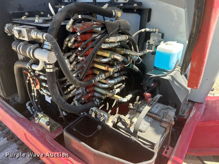 image for item DF8467 2014 Takeuchi TB260 mini excavator