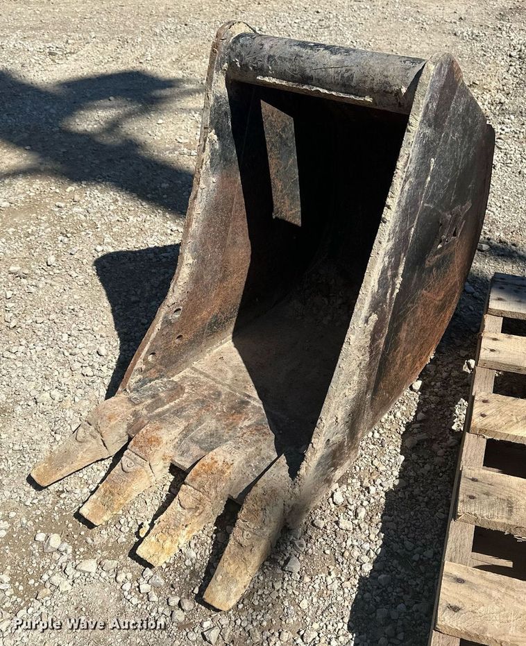 image for item DF8467 2014 Takeuchi TB260 mini excavator