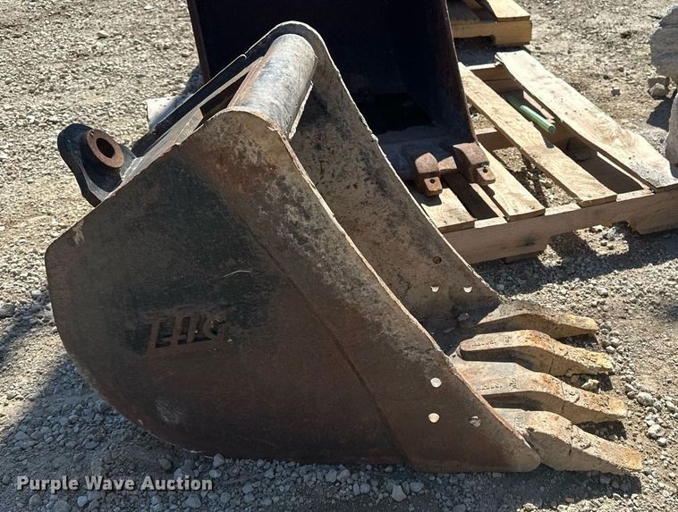 image for item DF8467 2014 Takeuchi TB260 mini excavator