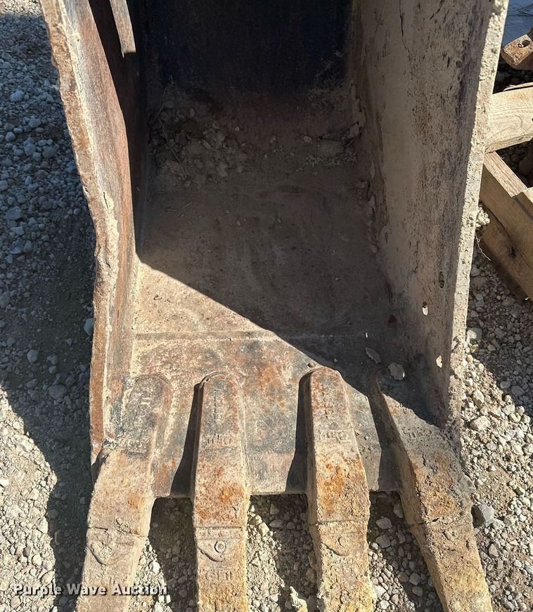 image for item DF8467 2014 Takeuchi TB260 mini excavator