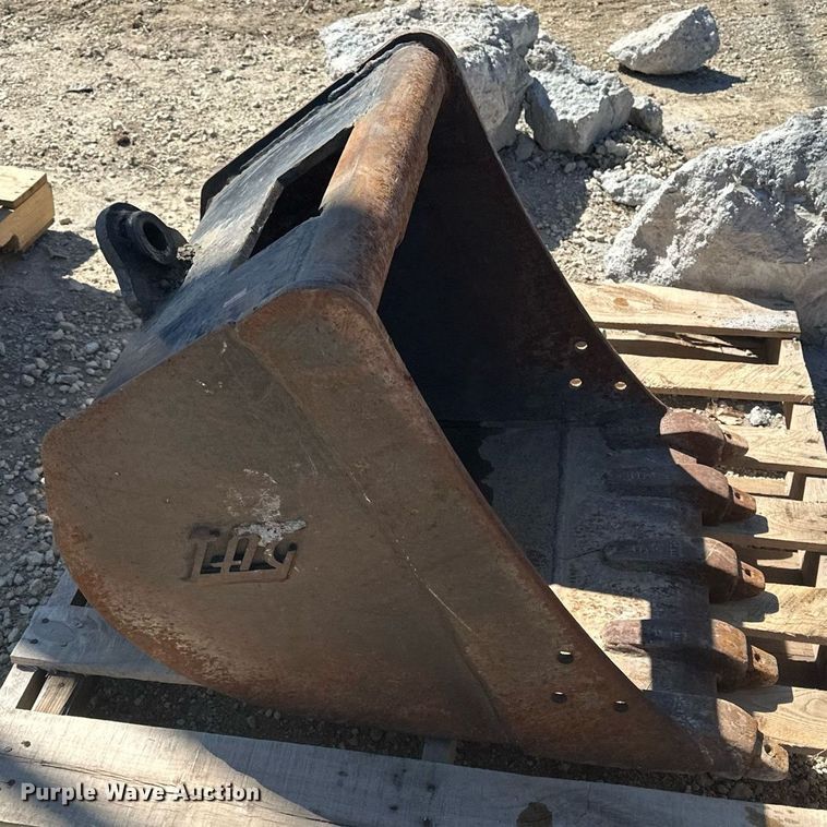 image for item DF8467 2014 Takeuchi TB260 mini excavator