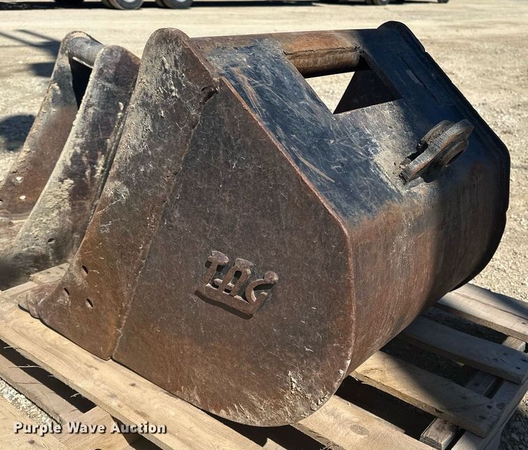 image for item DF8467 2014 Takeuchi TB260 mini excavator