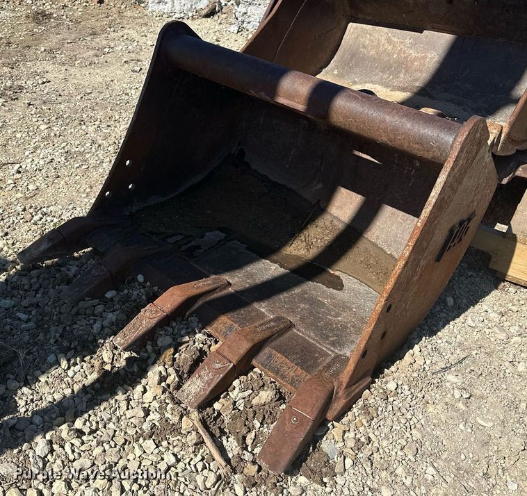 image for item DF8467 2014 Takeuchi TB260 mini excavator