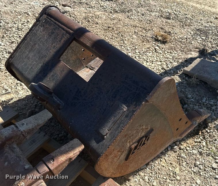 image for item DF8467 2014 Takeuchi TB260 mini excavator