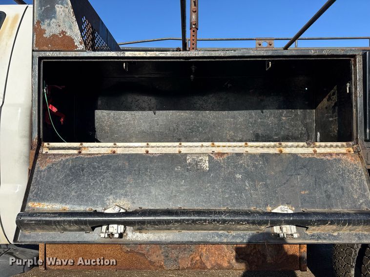 image for item DH9883 2011 Ford F450 Super Duty XL flatbed truck