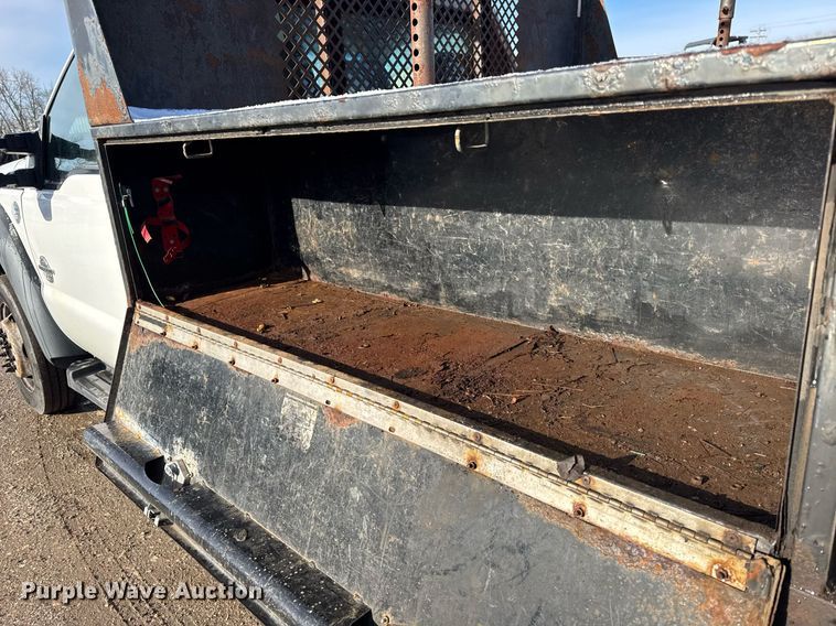 image for item DH9883 2011 Ford F450 Super Duty XL flatbed truck