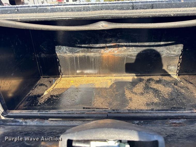 image for item DH9883 2011 Ford F450 Super Duty XL flatbed truck