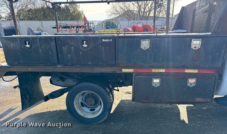 image for item DH9883 2011 Ford F450 Super Duty XL flatbed truck