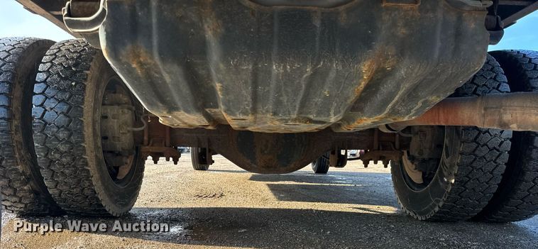 image for item DH9883 2011 Ford F450 Super Duty XL flatbed truck