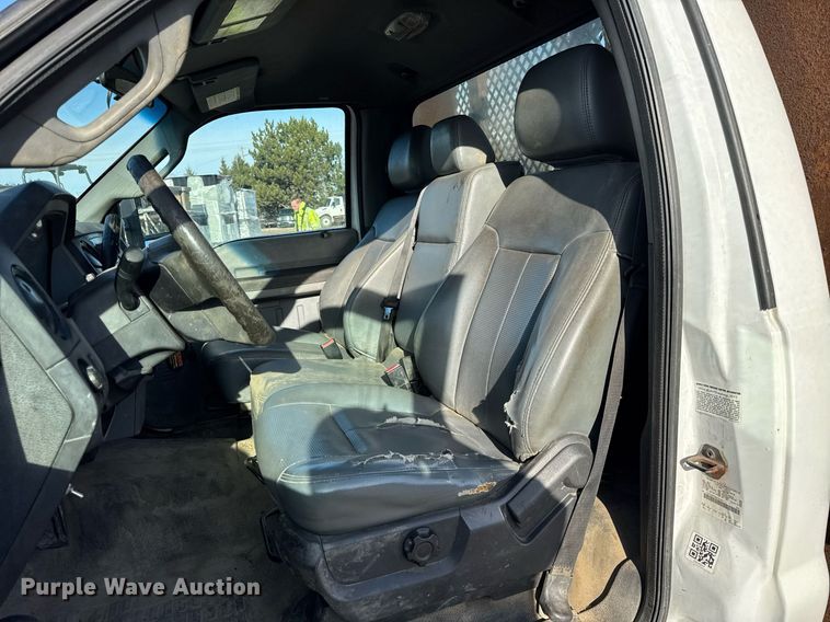 image for item DH9883 2011 Ford F450 Super Duty XL flatbed truck