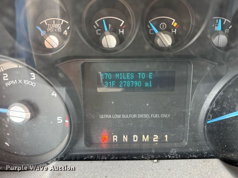 image for item DH9883 2011 Ford F450 Super Duty XL flatbed truck