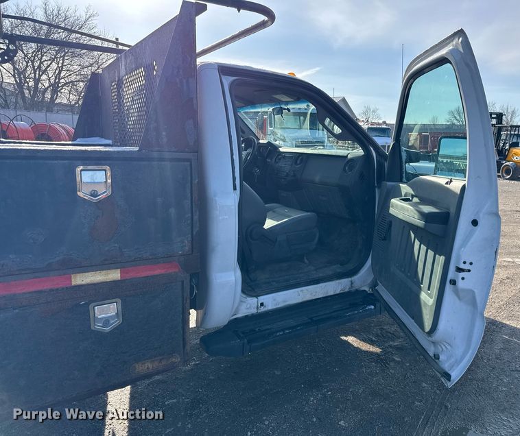 image for item DH9883 2011 Ford F450 Super Duty XL flatbed truck