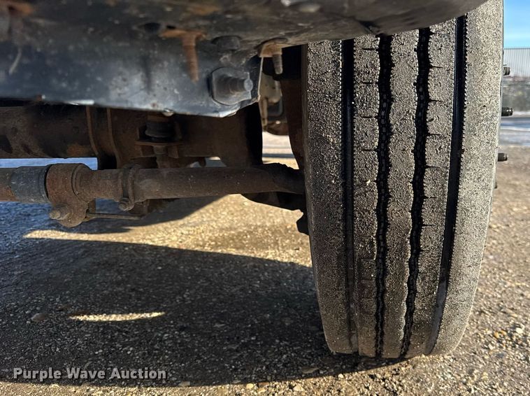 image for item DH9883 2011 Ford F450 Super Duty XL flatbed truck