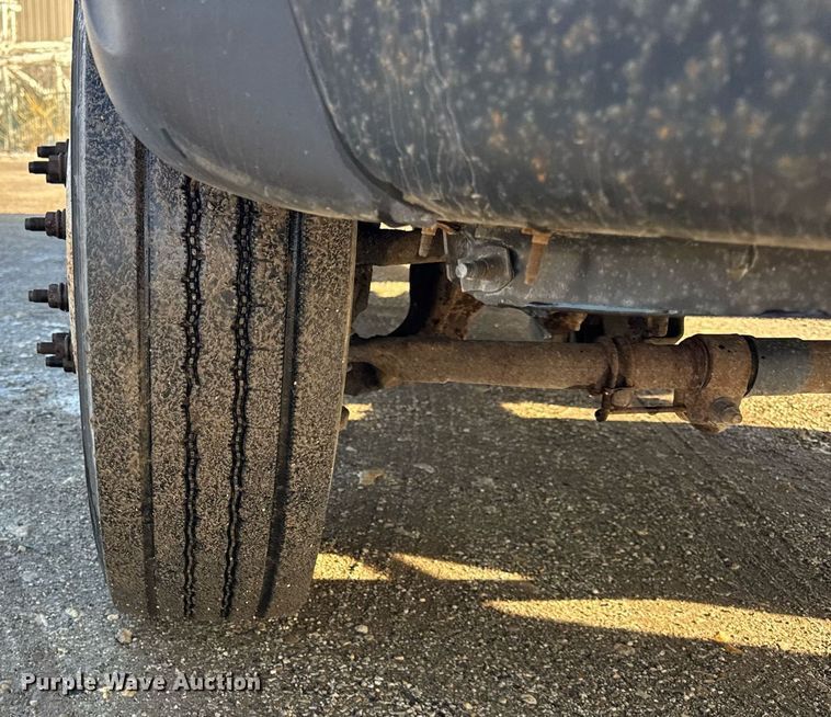 image for item DH9883 2011 Ford F450 Super Duty XL flatbed truck