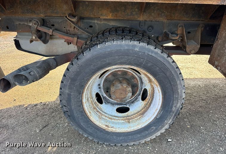 image for item DH9883 2011 Ford F450 Super Duty XL flatbed truck