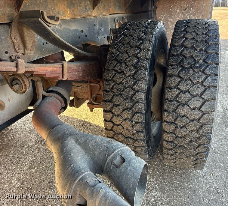 image for item DH9883 2011 Ford F450 Super Duty XL flatbed truck