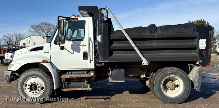 image for item DH9884 2009 International DuraStar 4300 dump truck