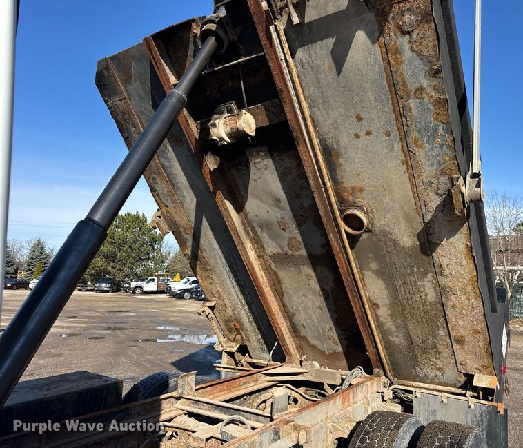 image for item DH9884 2009 International DuraStar 4300 dump truck