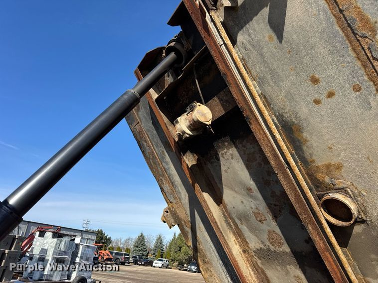 image for item DH9884 2009 International DuraStar 4300 dump truck