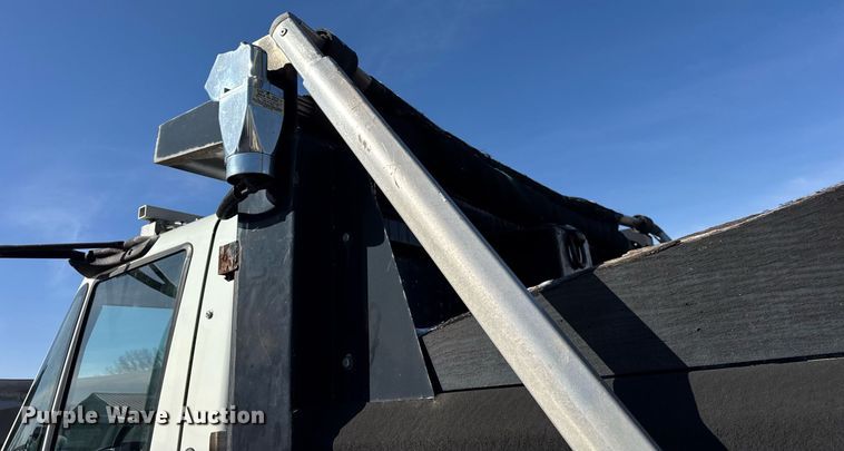 image for item DH9884 2009 International DuraStar 4300 dump truck