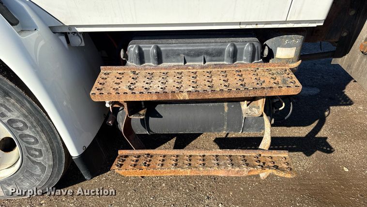 image for item DH9884 2009 International DuraStar 4300 dump truck