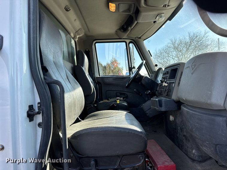 image for item DH9884 2009 International DuraStar 4300 dump truck