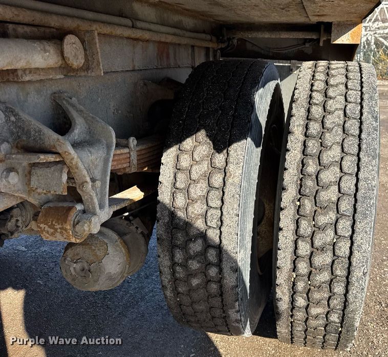 image for item DH9884 2009 International DuraStar 4300 dump truck