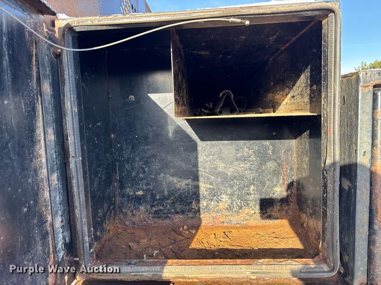 image for item DH9885 2011 Ford F450 Super Duty XL dump flatbed truck