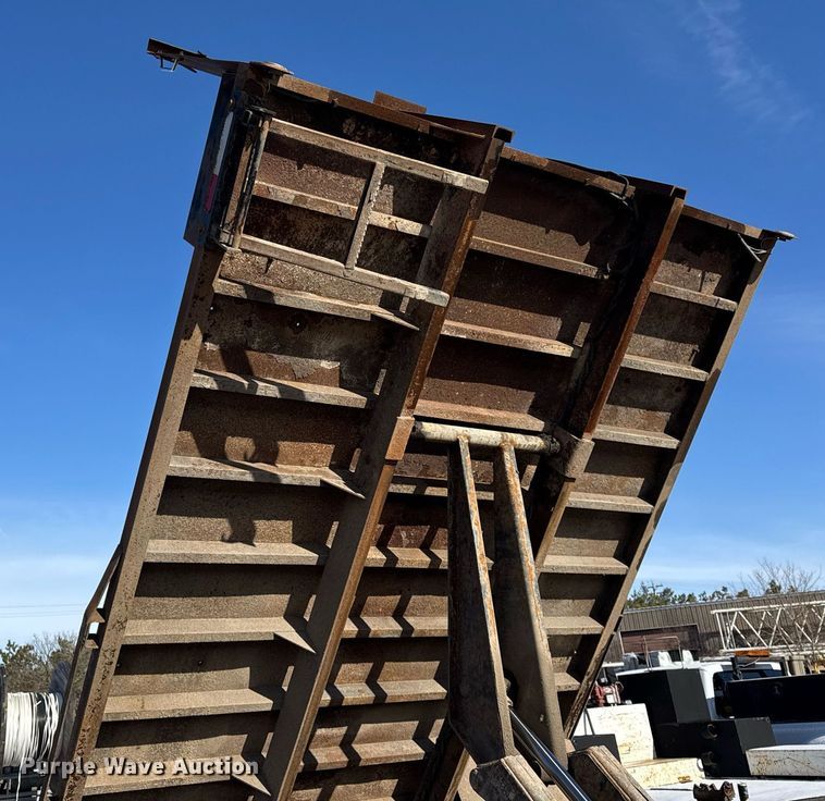 image for item DH9885 2011 Ford F450 Super Duty XL dump flatbed truck