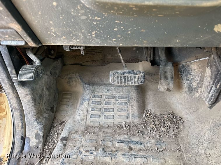 image for item DH9885 2011 Ford F450 Super Duty XL dump flatbed truck