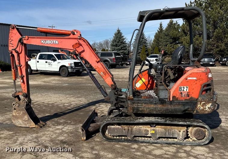 image for item DH9886 2006 Kubota KX71-3 mini excavator