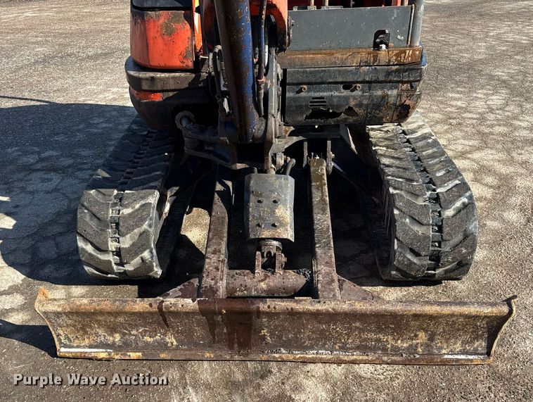 image for item DH9886 2006 Kubota KX71-3 mini excavator