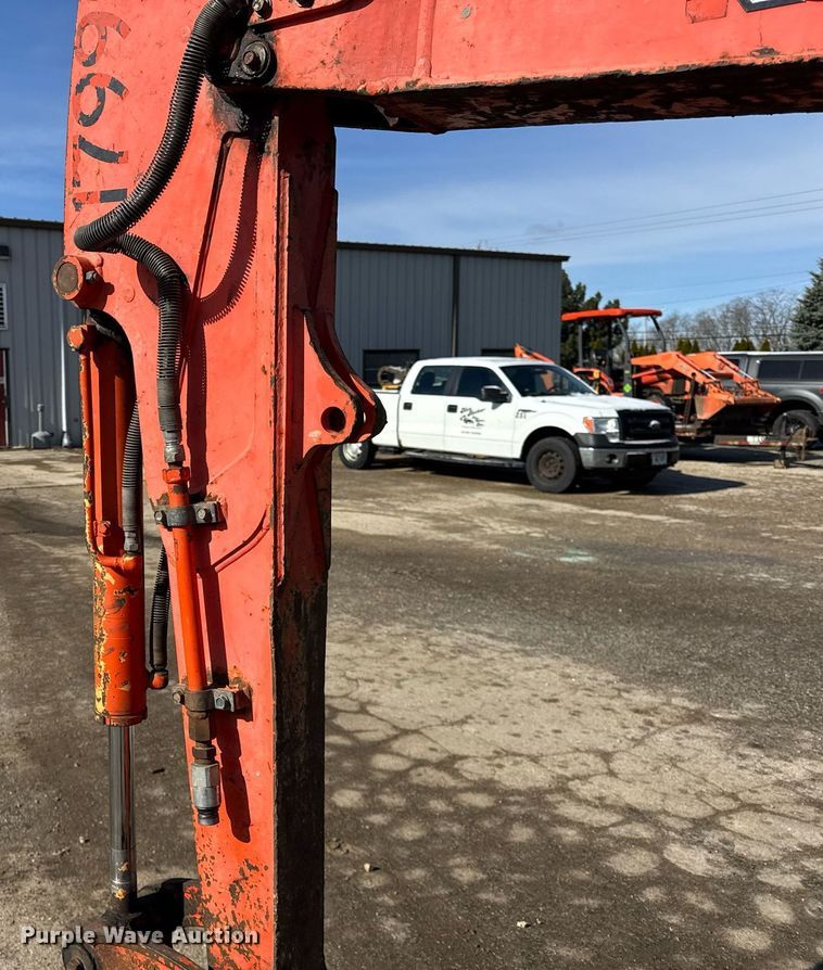 image for item DH9886 2006 Kubota KX71-3 mini excavator