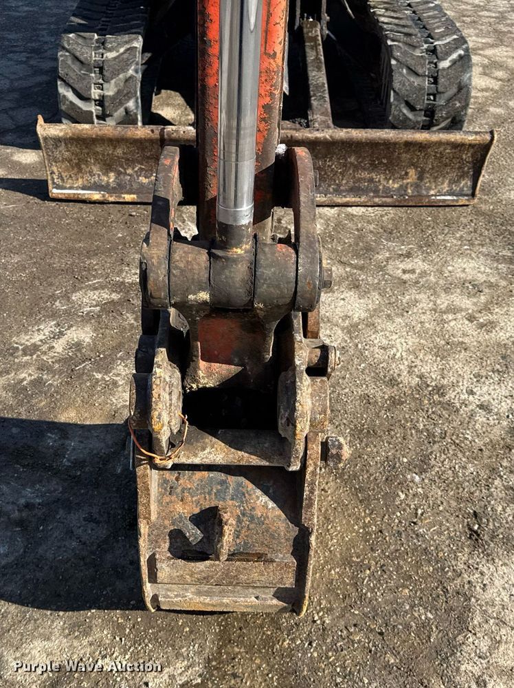 image for item DH9886 2006 Kubota KX71-3 mini excavator