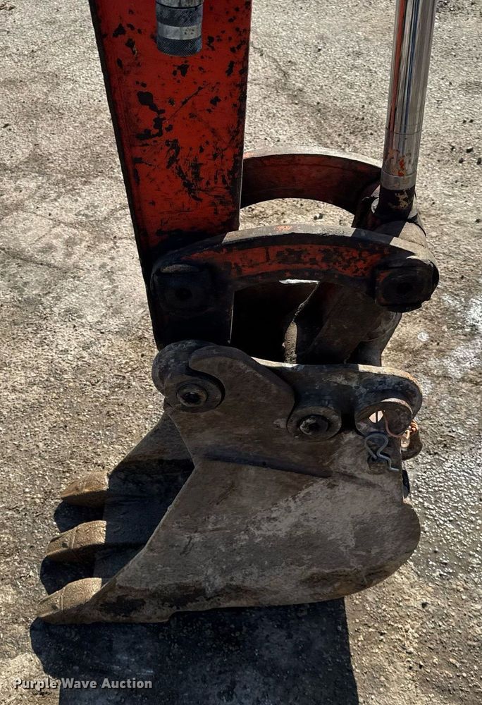 image for item DH9886 2006 Kubota KX71-3 mini excavator