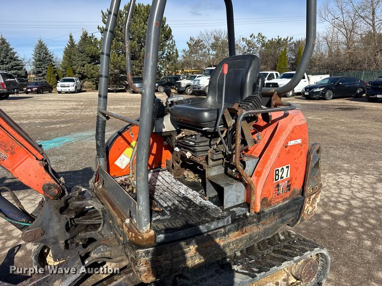 image for item DH9886 2006 Kubota KX71-3 mini excavator