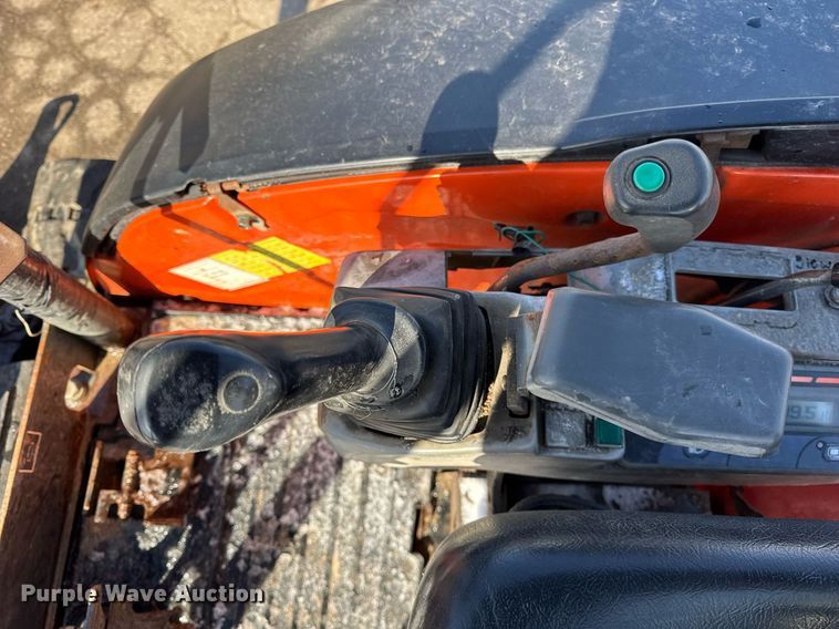 image for item DH9886 2006 Kubota KX71-3 mini excavator