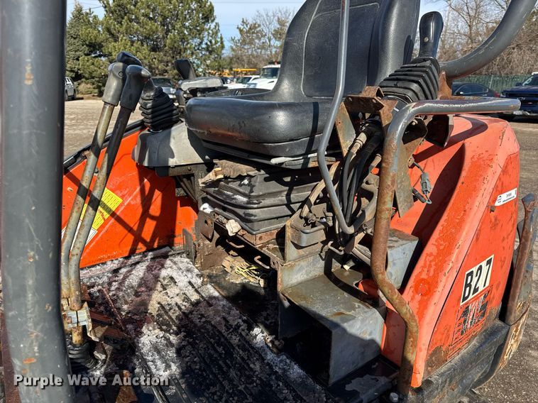 image for item DH9886 2006 Kubota KX71-3 mini excavator