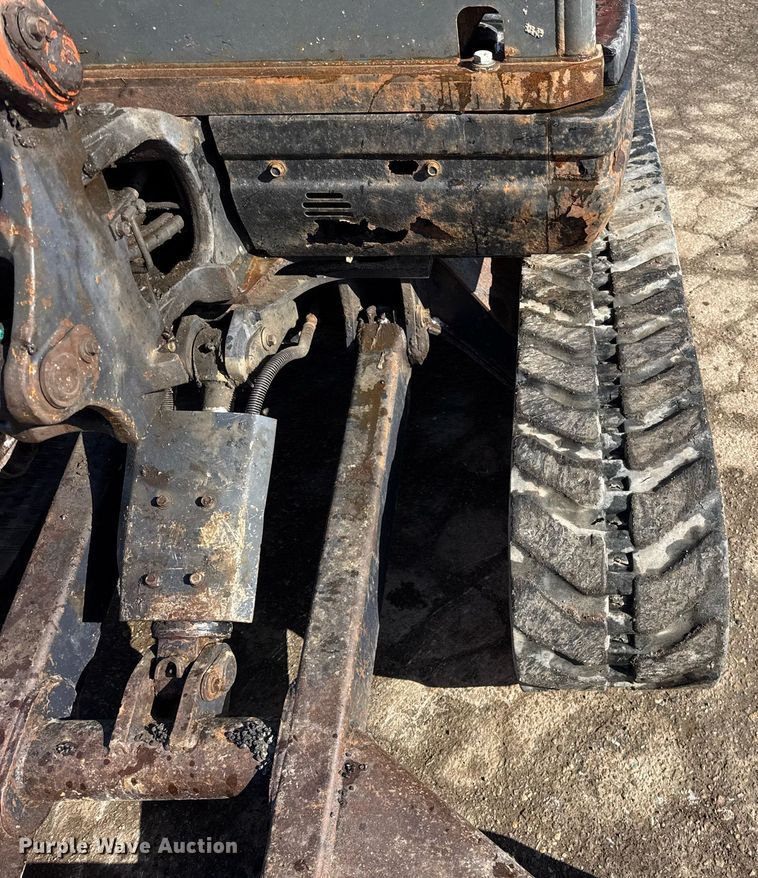 image for item DH9886 2006 Kubota KX71-3 mini excavator