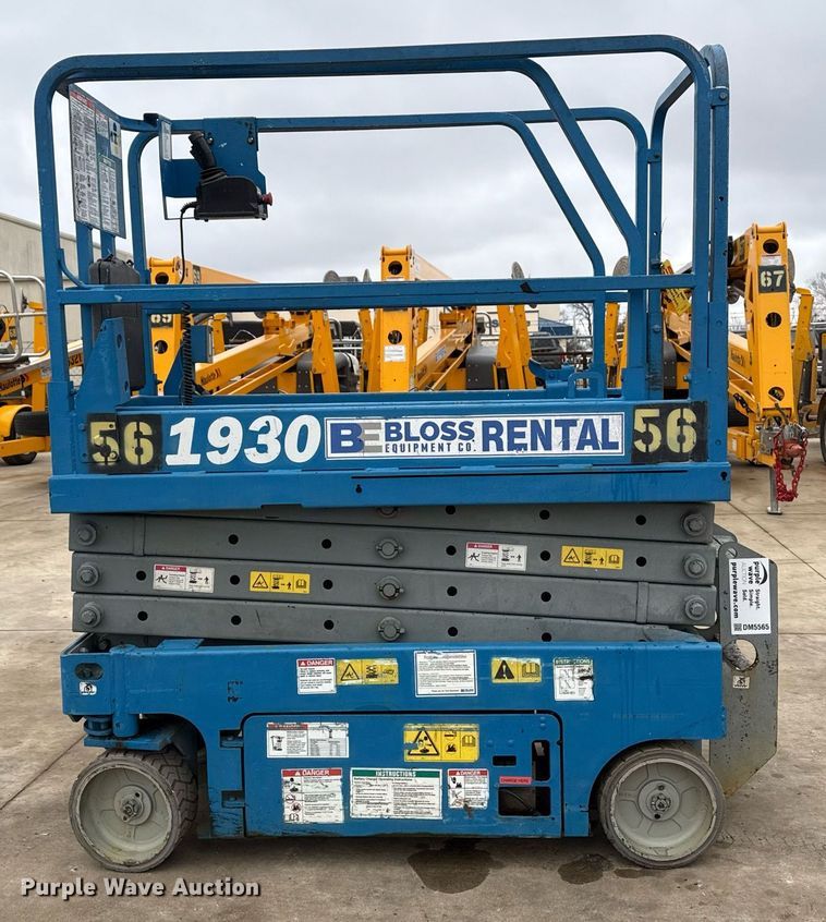 image for item DM5565 2005 Genie Lift GS-1930 scissor lift