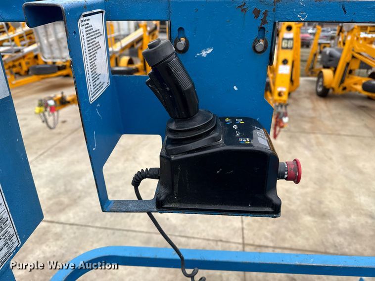 image for item DM5565 2005 Genie Lift GS-1930 scissor lift