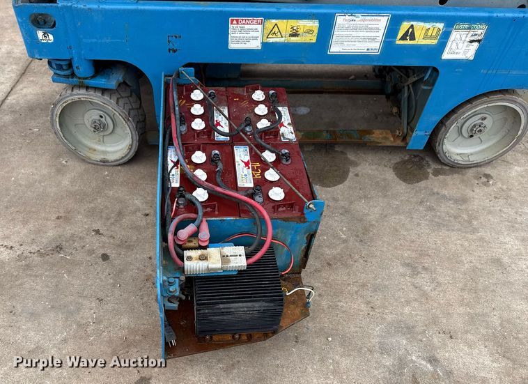 image for item DM5565 2005 Genie Lift GS-1930 scissor lift