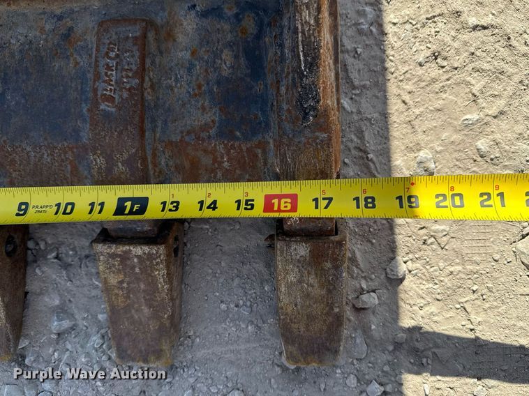 image for item DM5618 2016 Case CX80C mini excavator