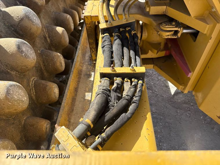 image for item DM5619 2008 Caterpillar CP76 single drum vibratory roller