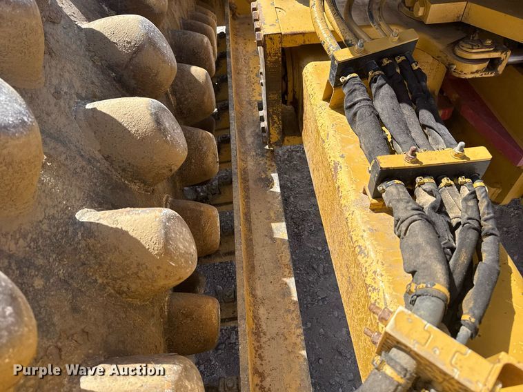 image for item DM5619 2008 Caterpillar CP76 single drum vibratory roller