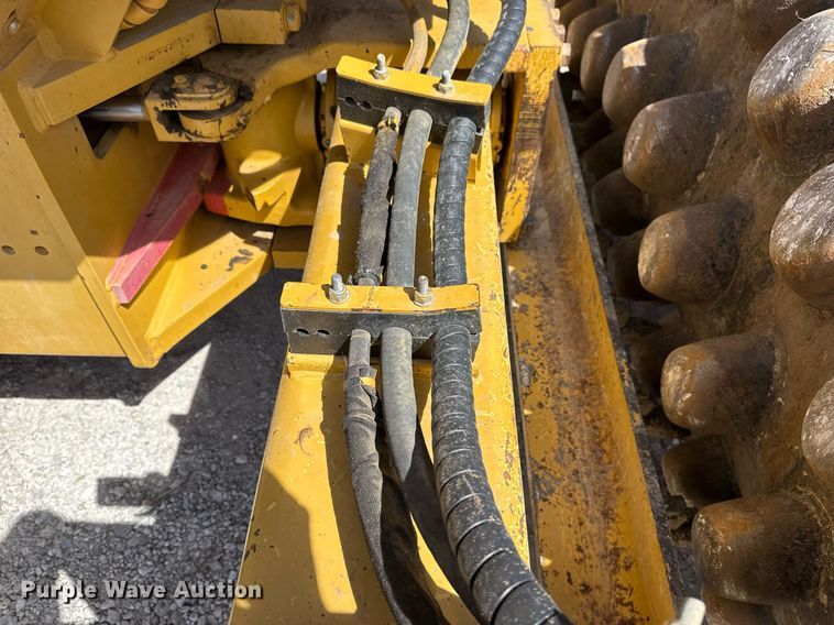 image for item DM5619 2008 Caterpillar CP76 single drum vibratory roller